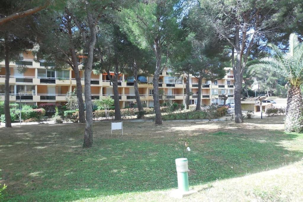 شقة Agreable T3, Bormes Les Mimosas المظهر الخارجي الصورة